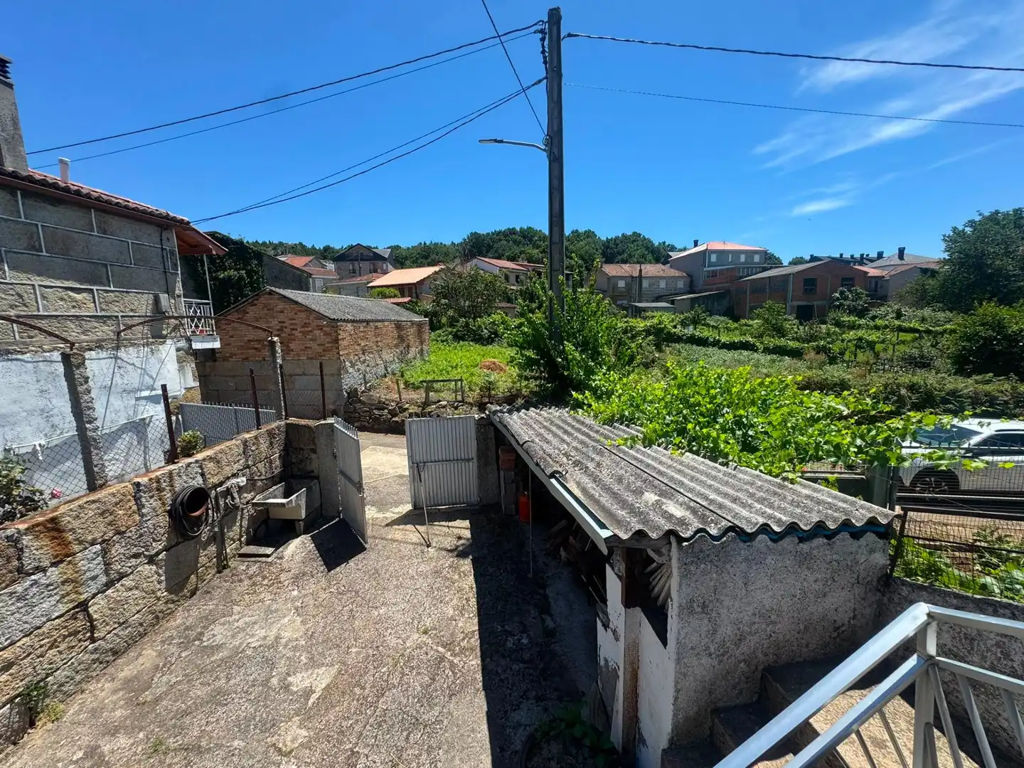 Casa o chalet de alquiler en A Merca   con Calefacción, Terraza y Amueblado
