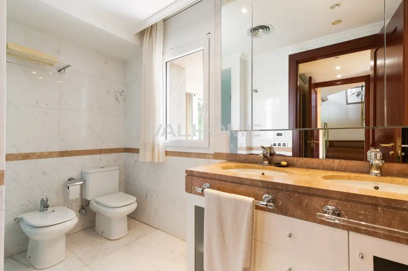 Baño de Casa o chalet en venta en Sant Cugat del Vallès con Aire acondicionado, Calefacción y Jardín privado