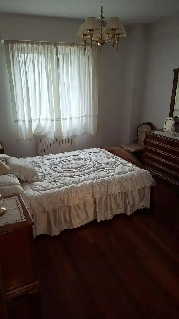 Dormitori de Pis en venda en Ourense Capital  amb Balcó