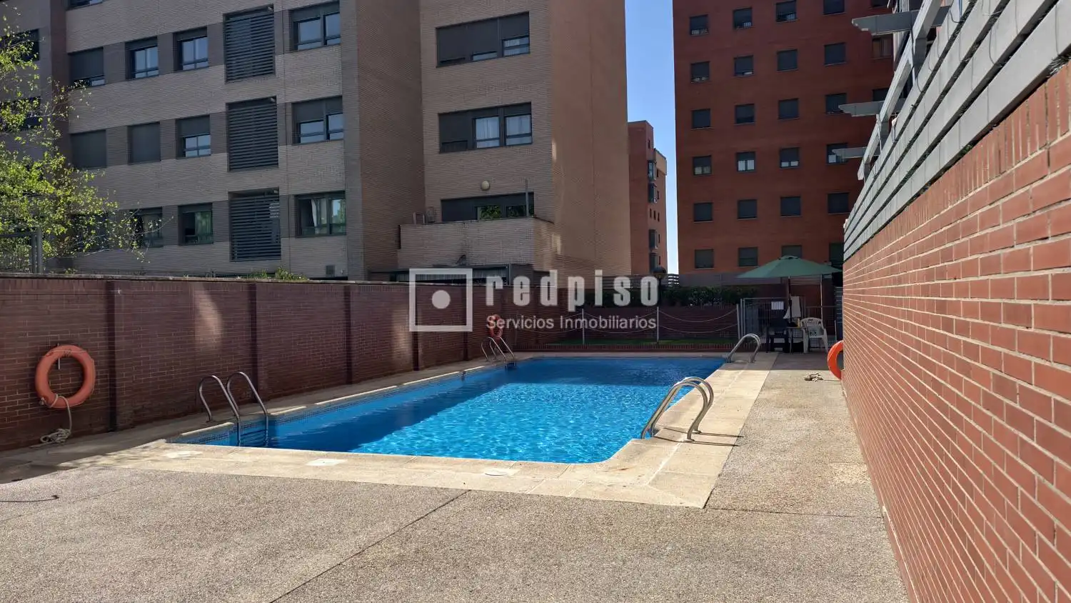 Swimming pool of Flat for sale in Madrid  with Air Conditioner, Heating and Private garden