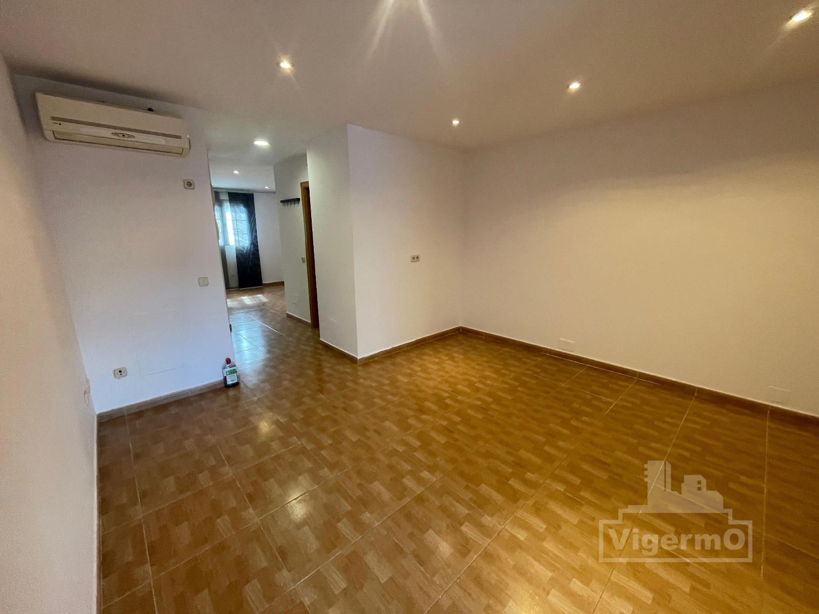 Flat for sale in Población de Arroyo  with Air Conditioner, Heating and Terrace