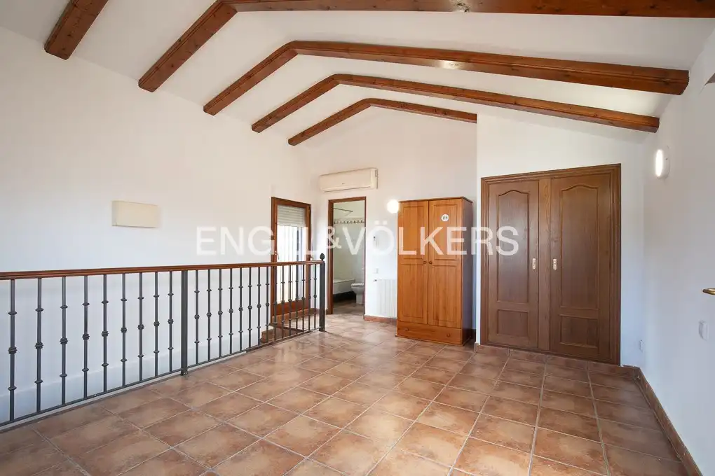 Casa o chalet de alquiler en L'Eliana con Aire acondicionado, Calefacción y Jardín privado