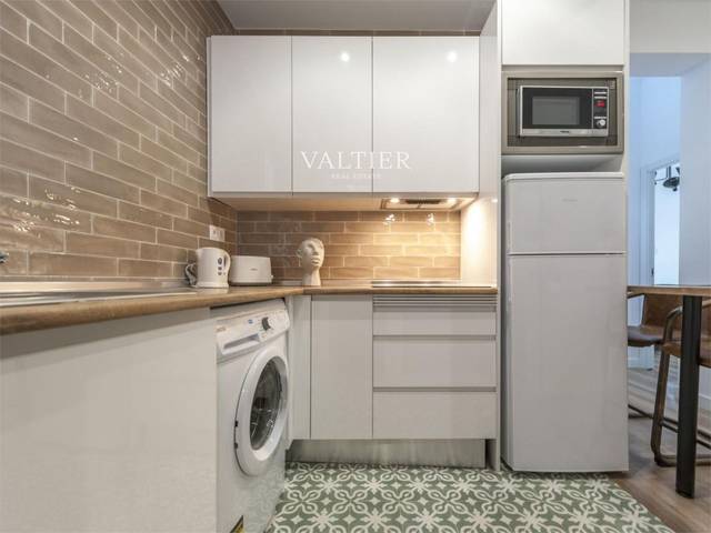Piso en Alquiler en de Los Estudios en Embajadores - Lavapiés