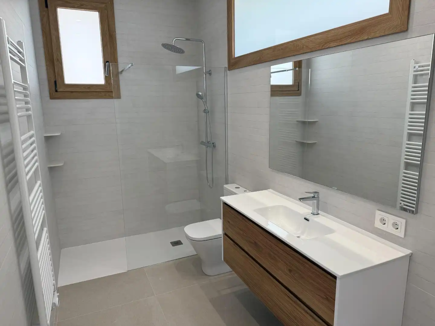 Bathroom of Houses for sale in La Roca del Vallès  with Heating and Private garden