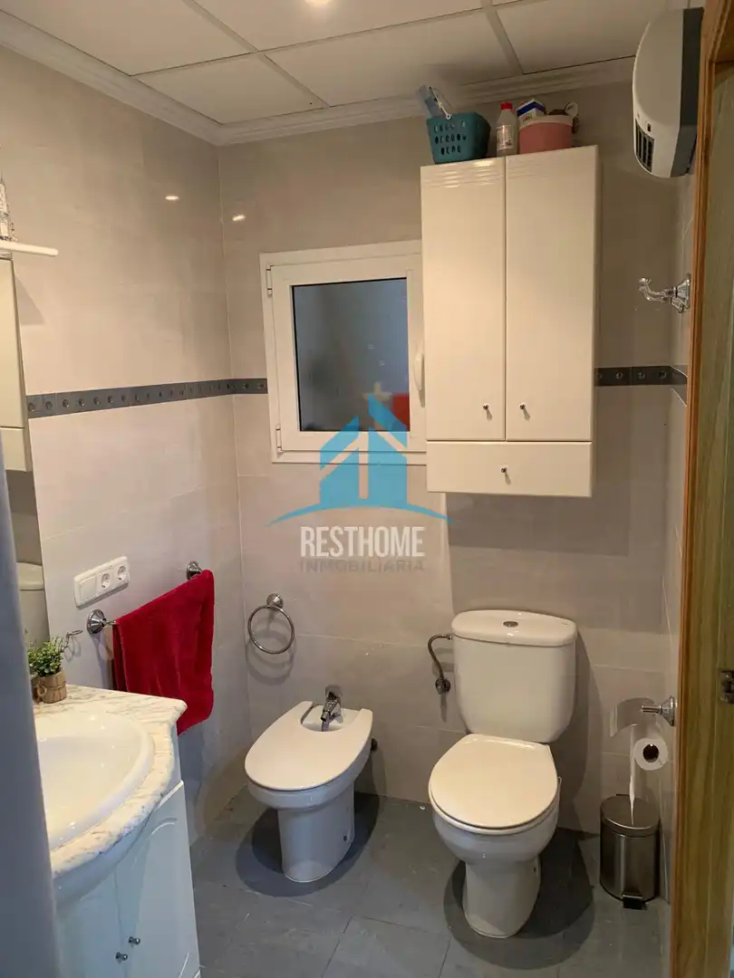 Bany de Casa o xalet en venda en Carcaixent amb Aire condicionat, Terrassa i Moblat