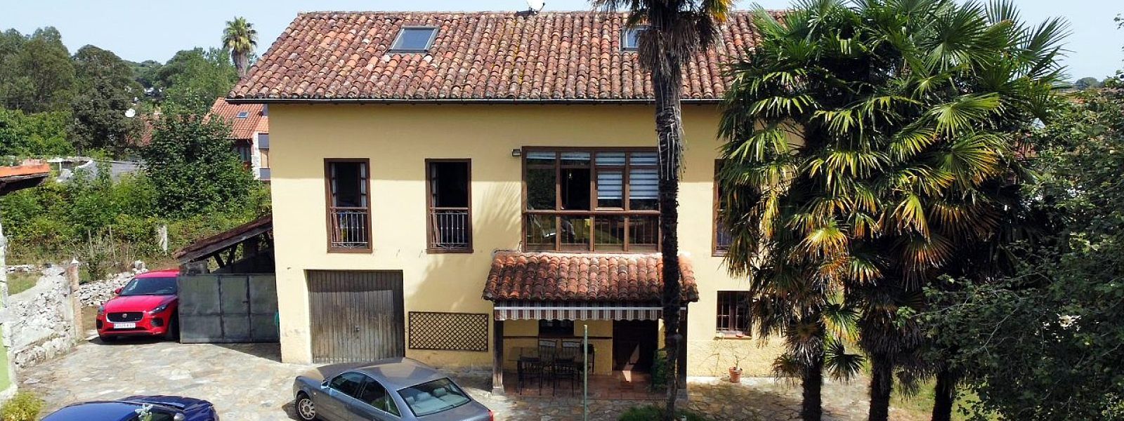 Exterior view of House or chalet for sale in Llanes