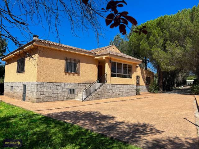 Casa-chalet en Venta en Centro, 0 en Lozoyuela-Navas-Sieteiglesias