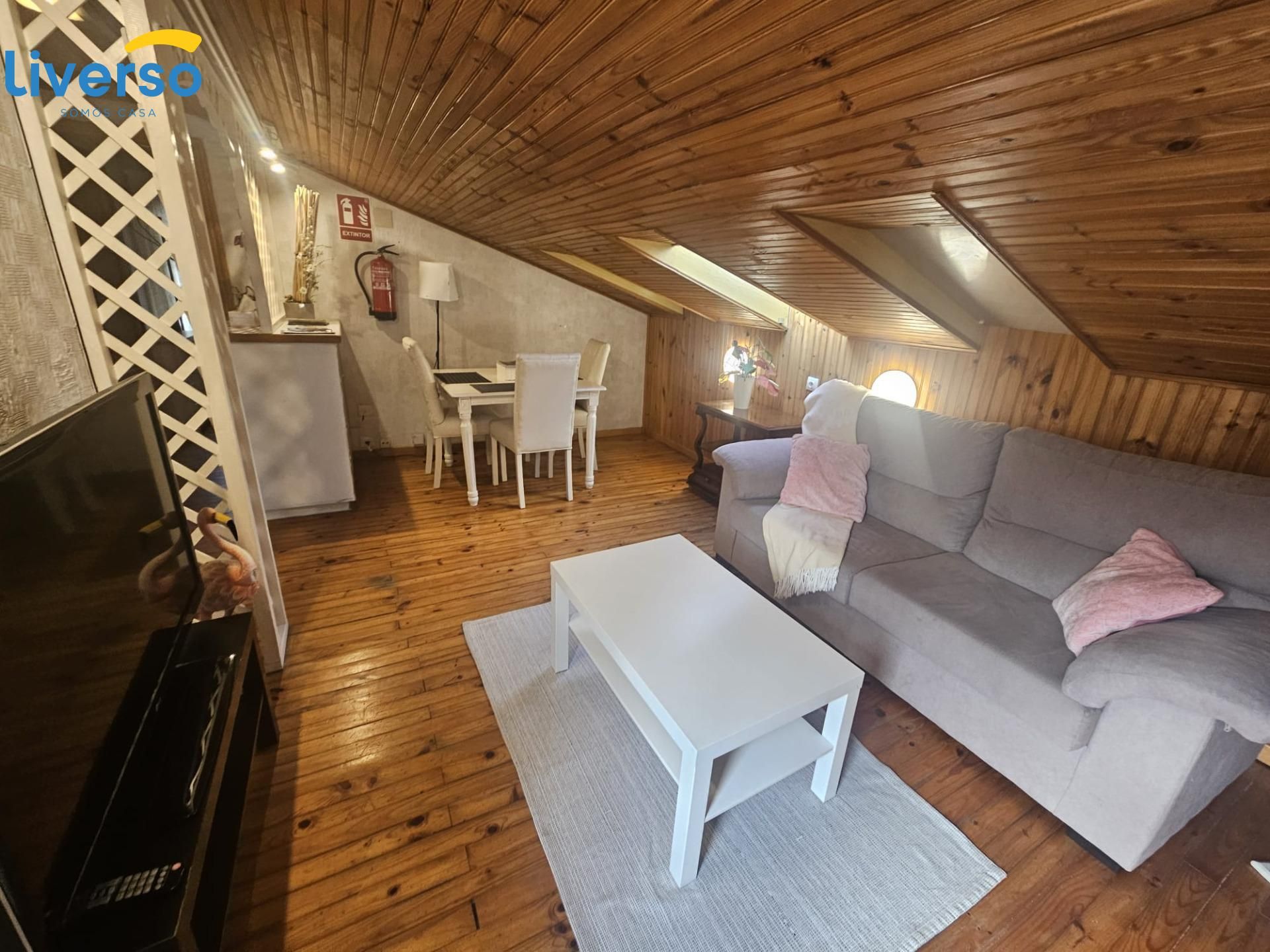 Sala d'estar de Pis en venda en Burgos Capital amb Calefacció