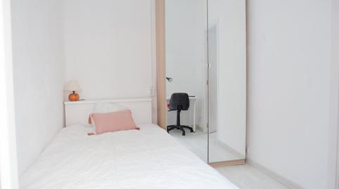 Foto 4 de Apartamento de alquiler en Numancia,  Madrid Capital