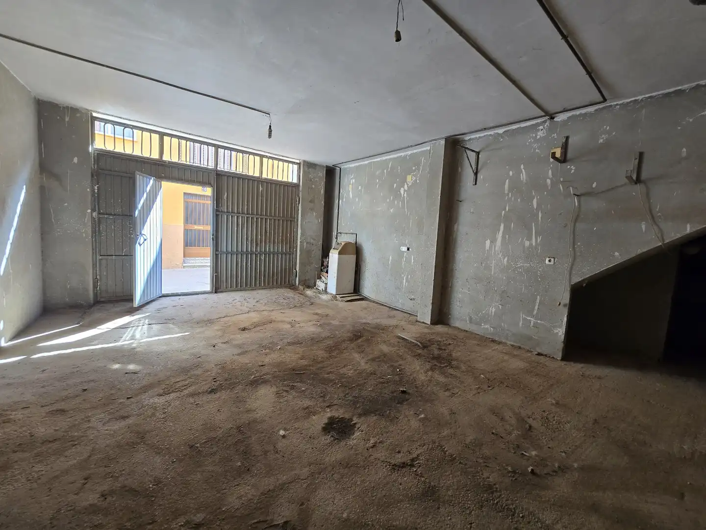 Casa adosada en venta en Utiel con Terraza
