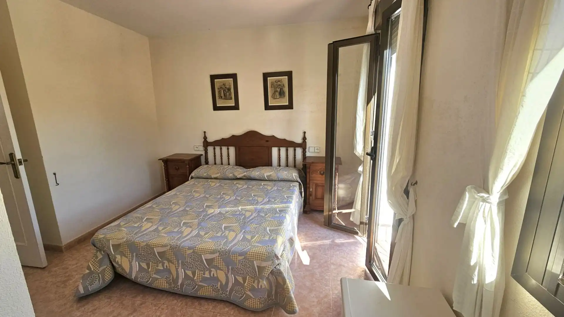 Dormitori de Casa adosada en venda en Benalmádena amb Terrassa, Moblat i Piscina comunitària