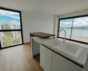 Cuina de Apartament en venda en Salou amb Aire condicionat, Calefacció i Jardí privat