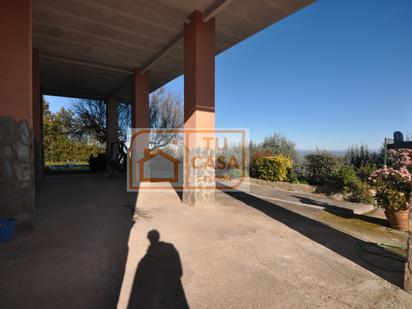 Vista exterior de Casa o xalet en venda en Cáceres Capital amb Aire condicionat, Calefacció i Jardí privat