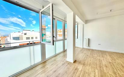 Living room of Flat for sale in  Granada Capital