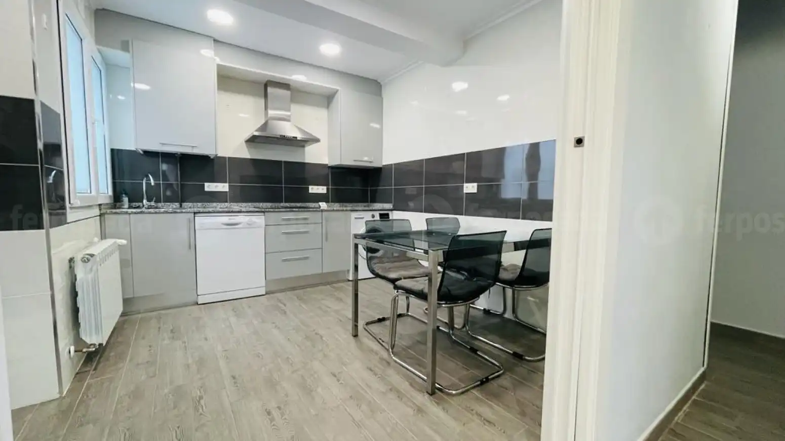 Flat for rent in Gijón - CL PADILLA, Barrio del Centro