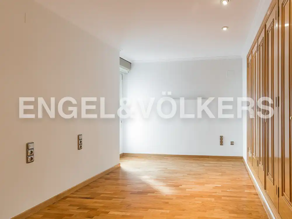 Sala d'estar de Pis de lloguer en Valencia amb Aire condicionat, Calefacció i Parquet
