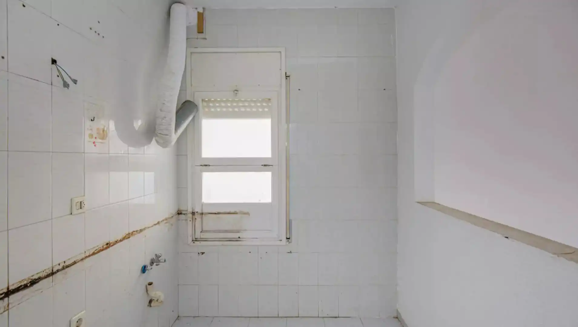 Bathroom of Flat for sale in Salatar