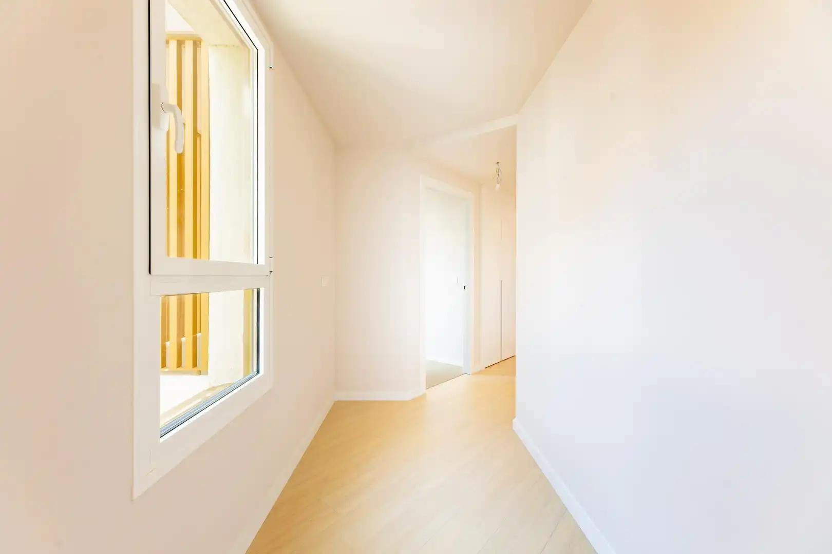 Wohnung zur Miete in Valencia mit Klimaanlage, Heizung und Privatgarten