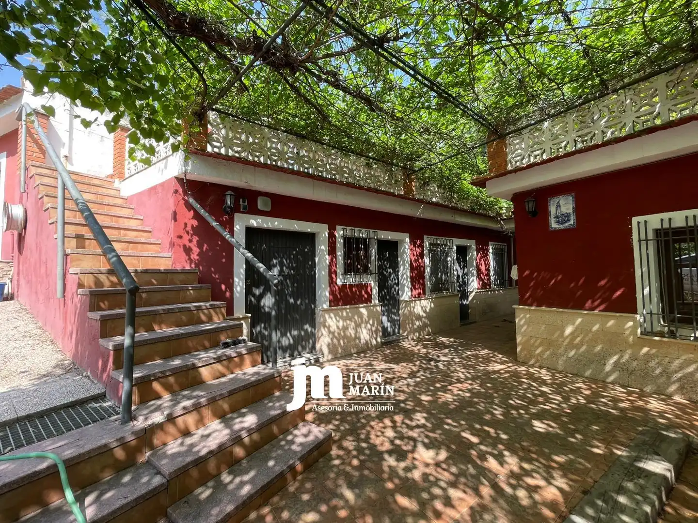 Vista exterior de Casa o xalet en venda en Cieza amb Jardí privat, Terrassa i Traster