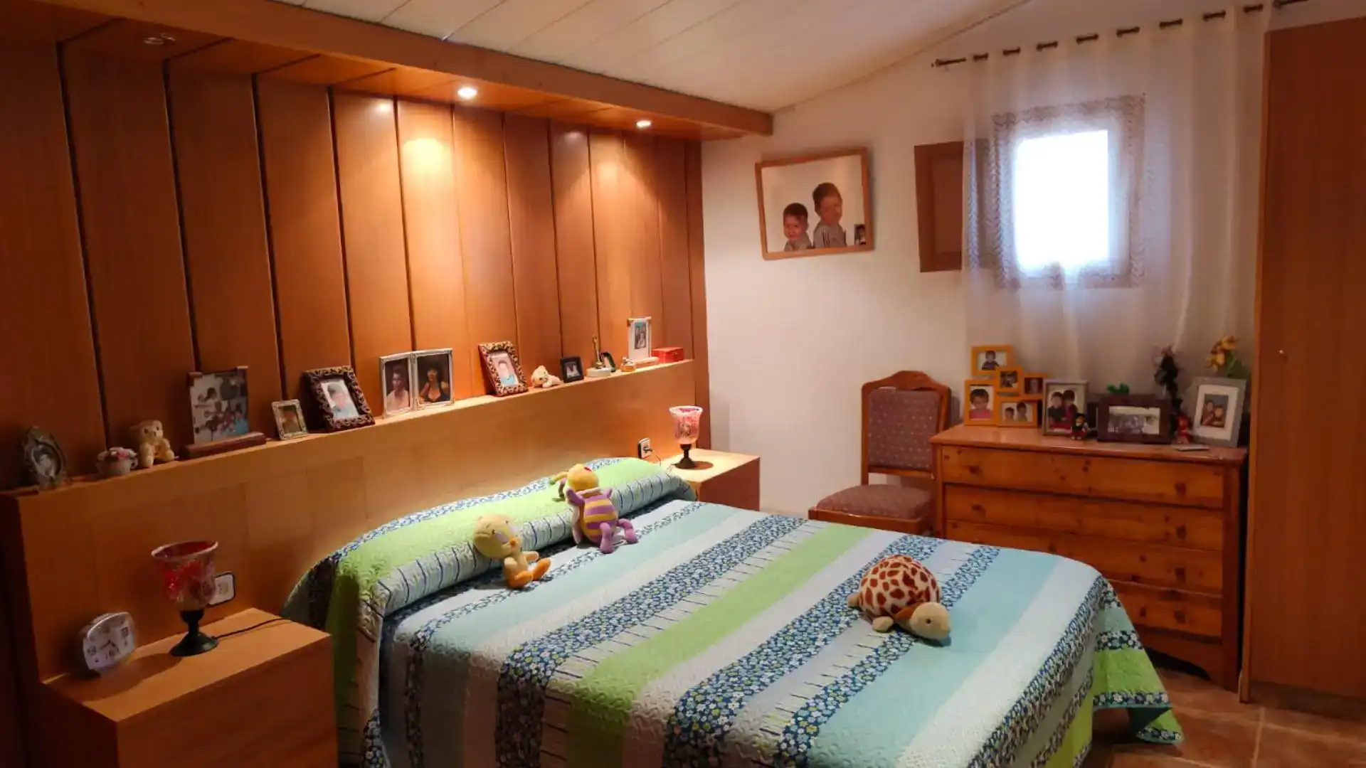 Habitación de Finca rústica en venta en Flix con Aire acondicionado, Piscina y Balcón