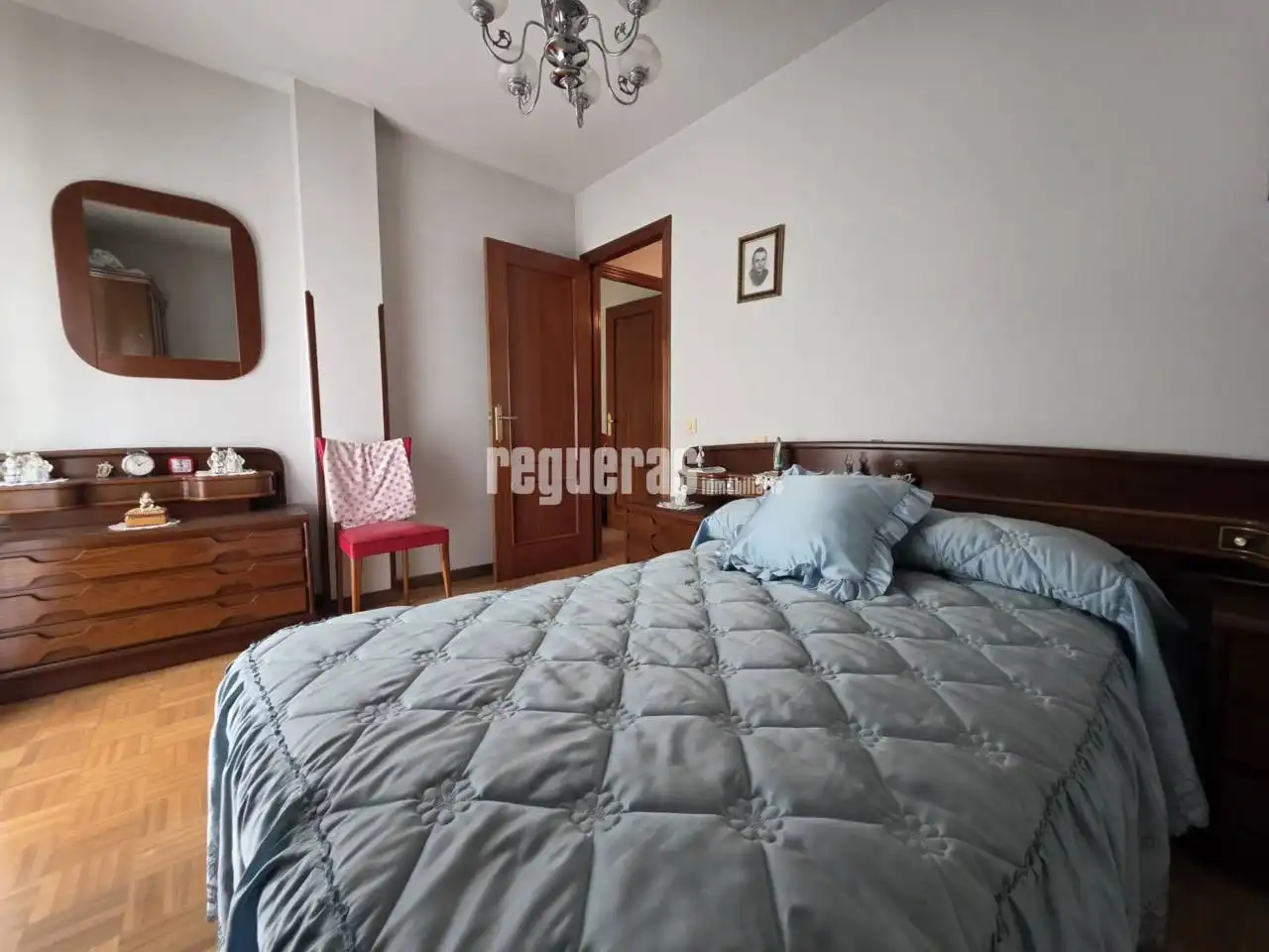 Habitación de Piso en venta en Avilés con Calefacción, Parquet y Terraza