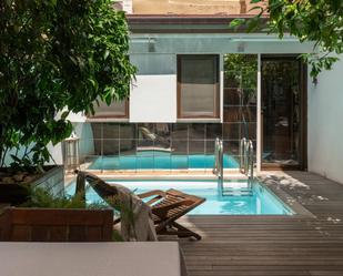 Swimming pool of Flat for sale in  Barcelona Capital  with Private garden, Terrace and Swimming Pool