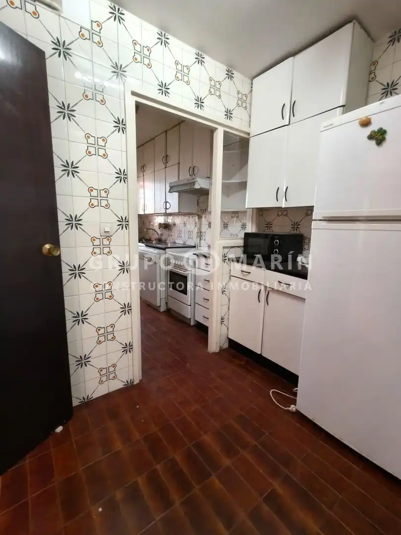 Cuina de Pis en venda en Barcelona amb Calefacció i Balcó