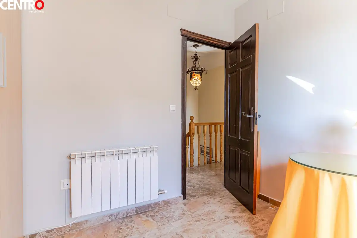 Casa o chalet en venta en La Zubia con Aire acondicionado, Calefacción y Jardín privado