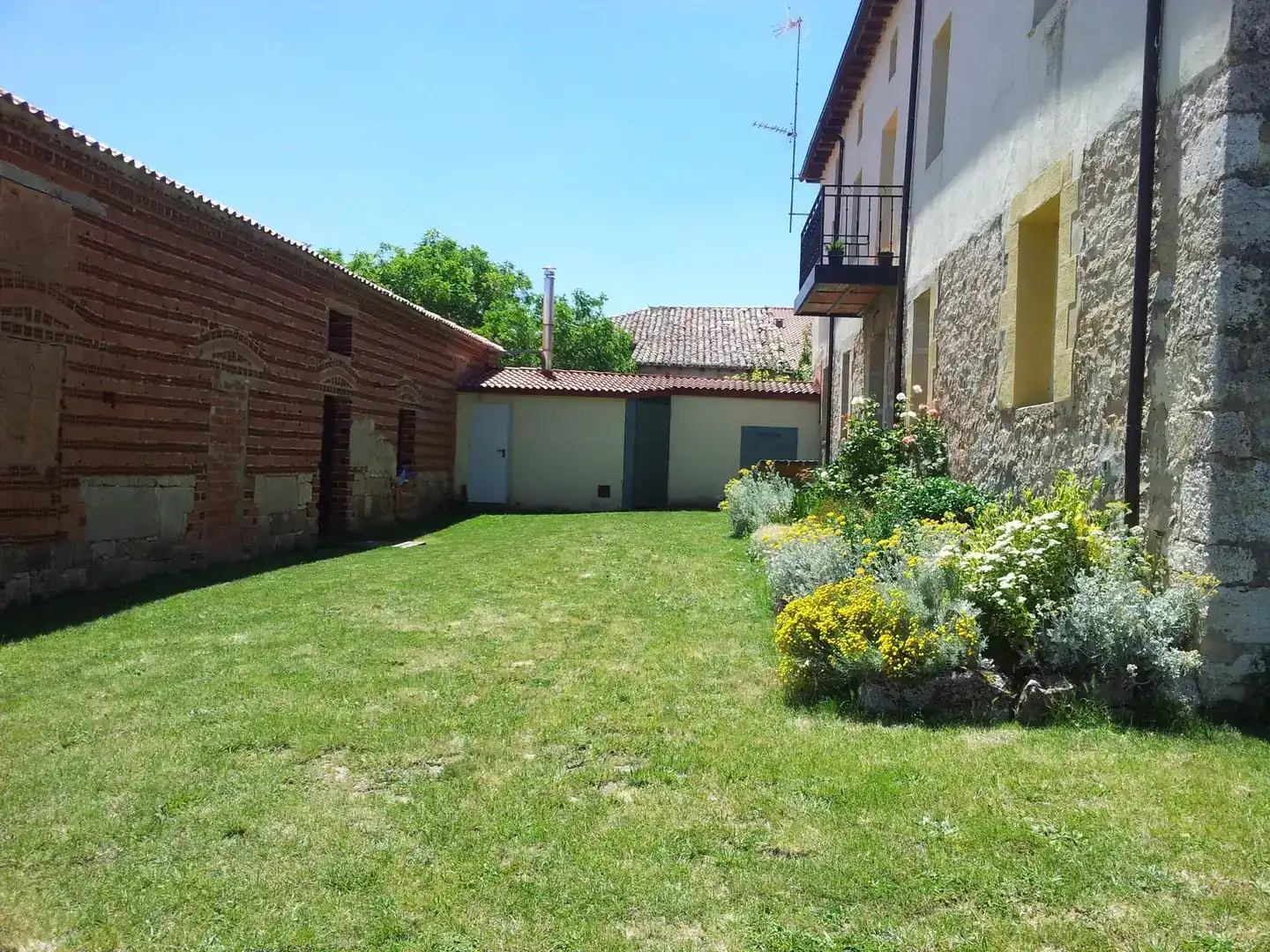 Jardí de Finca rústica en venda en Villadiego amb Jardí privat, Parquet i Balcó