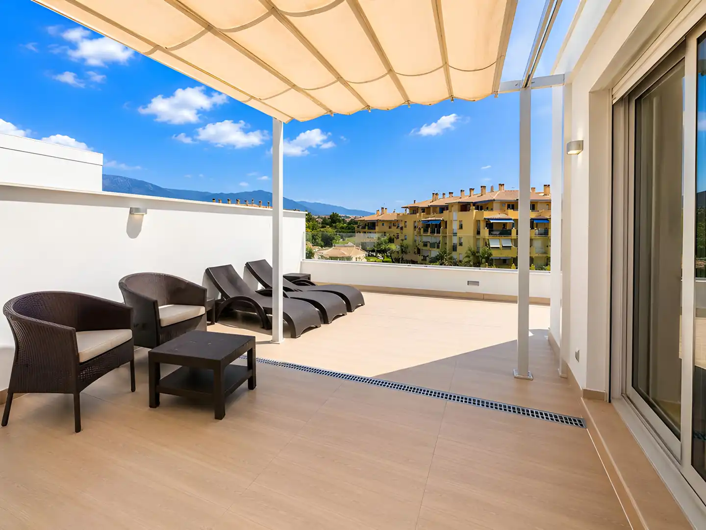 Ático con piscina en venta en San Pedro de Alcántara, imagen 11