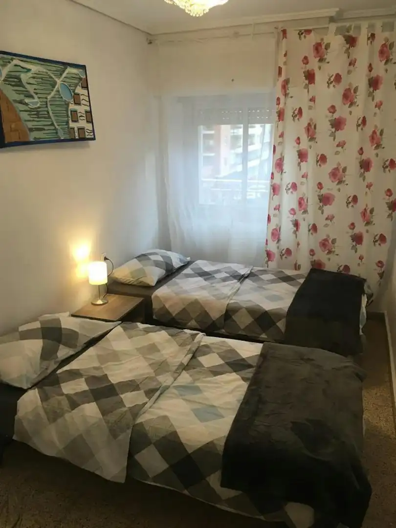 Bedroom of Flat for rent in Valencia  with Furnished, Washing machine and TV