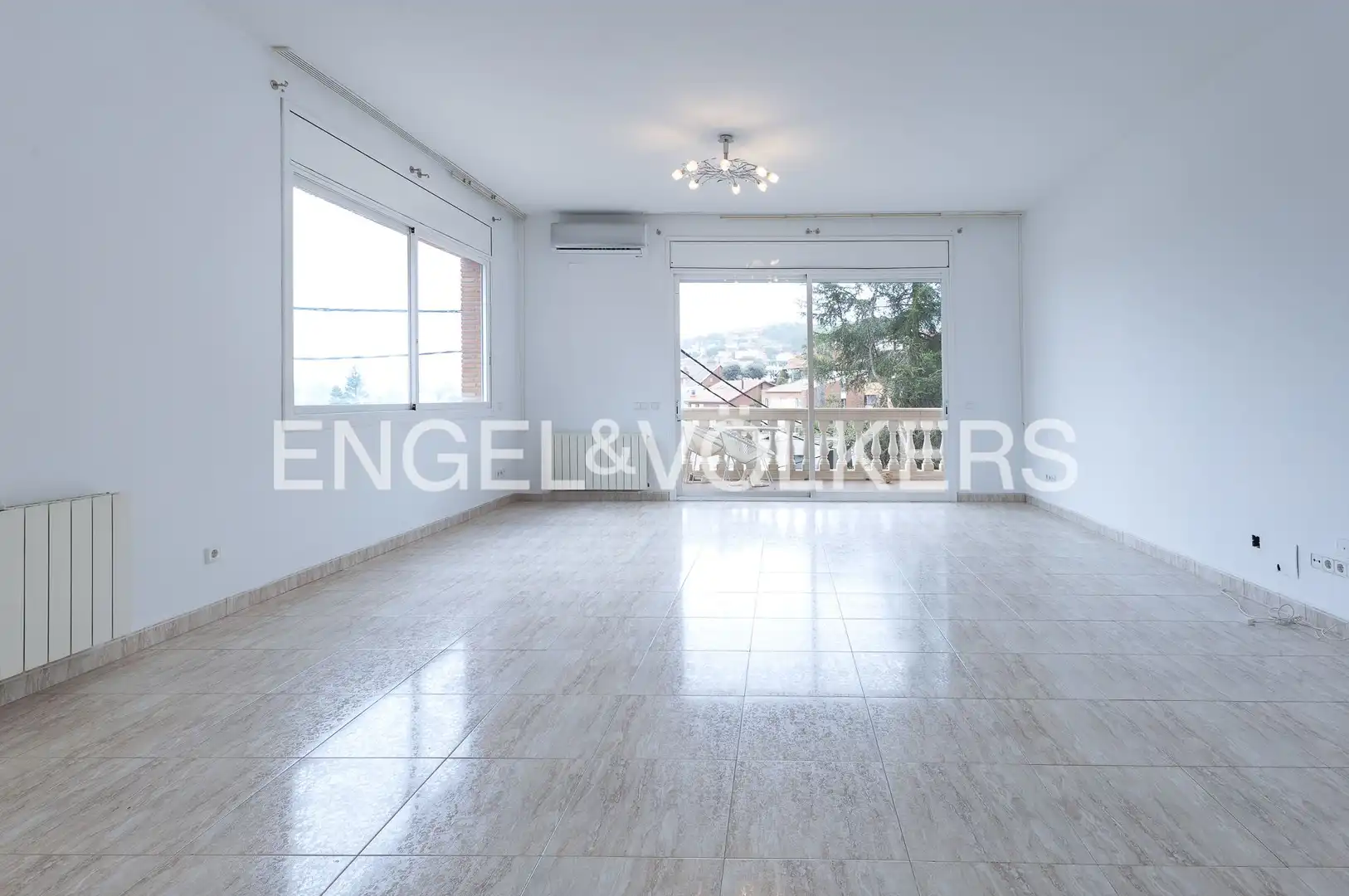 Sala d'estar de Casa o xalet de lloguer en Premià de Dalt amb Aire condicionat, Calefacció i Jardí privat