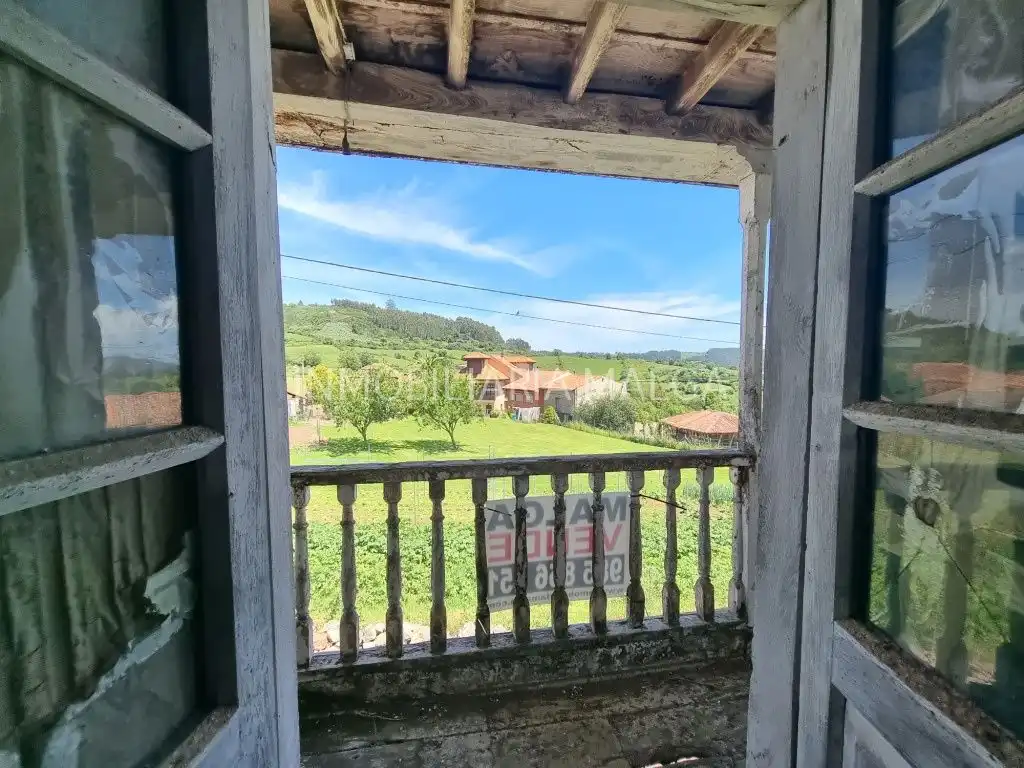 Vista exterior de Casa o xalet en venda en Colunga amb Jardí privat