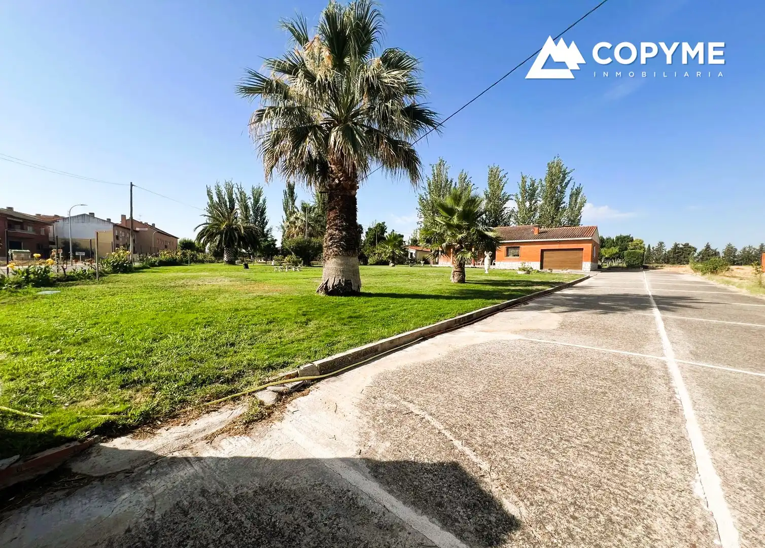 Vista exterior de Casa o chalet en venta en Novés con Calefacción, Jardín privado y Parquet