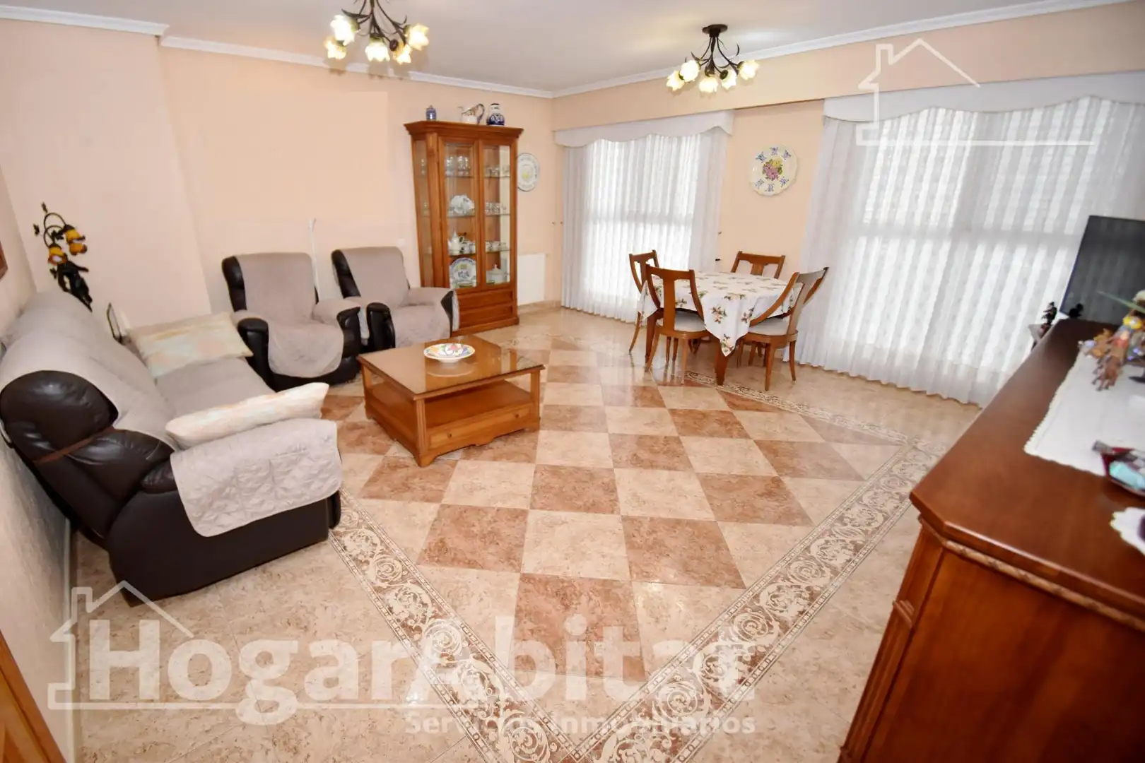 Sala d'estar de Casa adosada en venda en Vila-real amb Aire condicionat, Calefacció i Terrassa