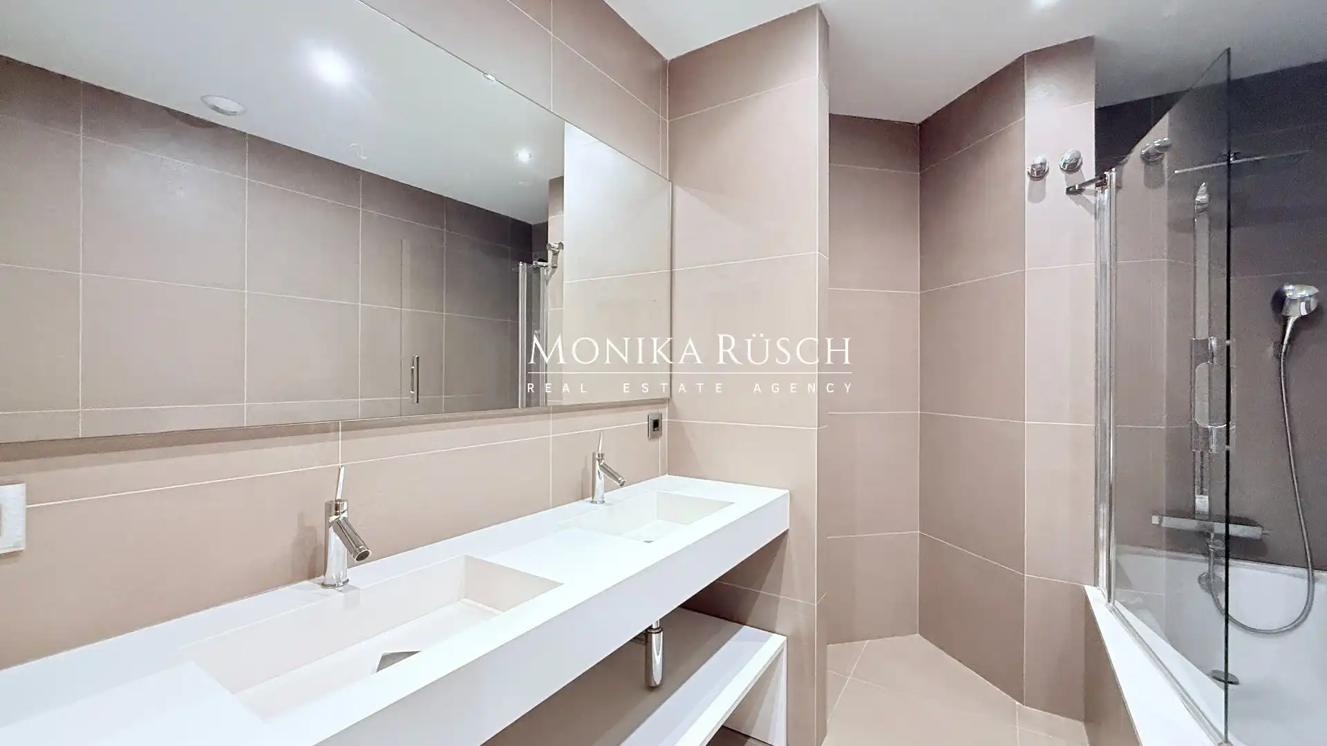 Appartamento con ascensore in affitto a Eixample, imagen 33