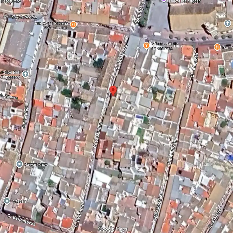 Vista exterior de Piso en venta en Lucena