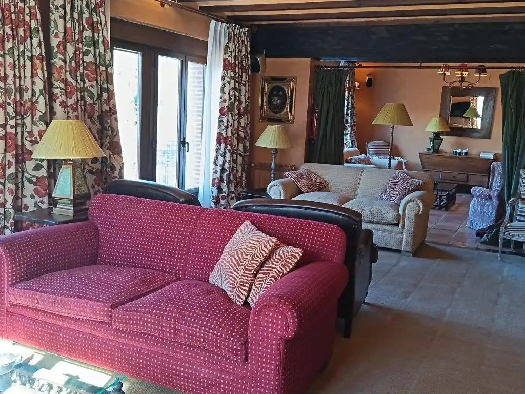 Living room of Buildings for sale in Navalonguilla