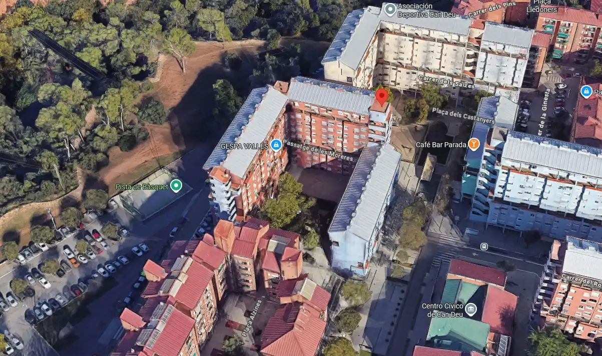 Vista exterior de Pis en venda en Sabadell