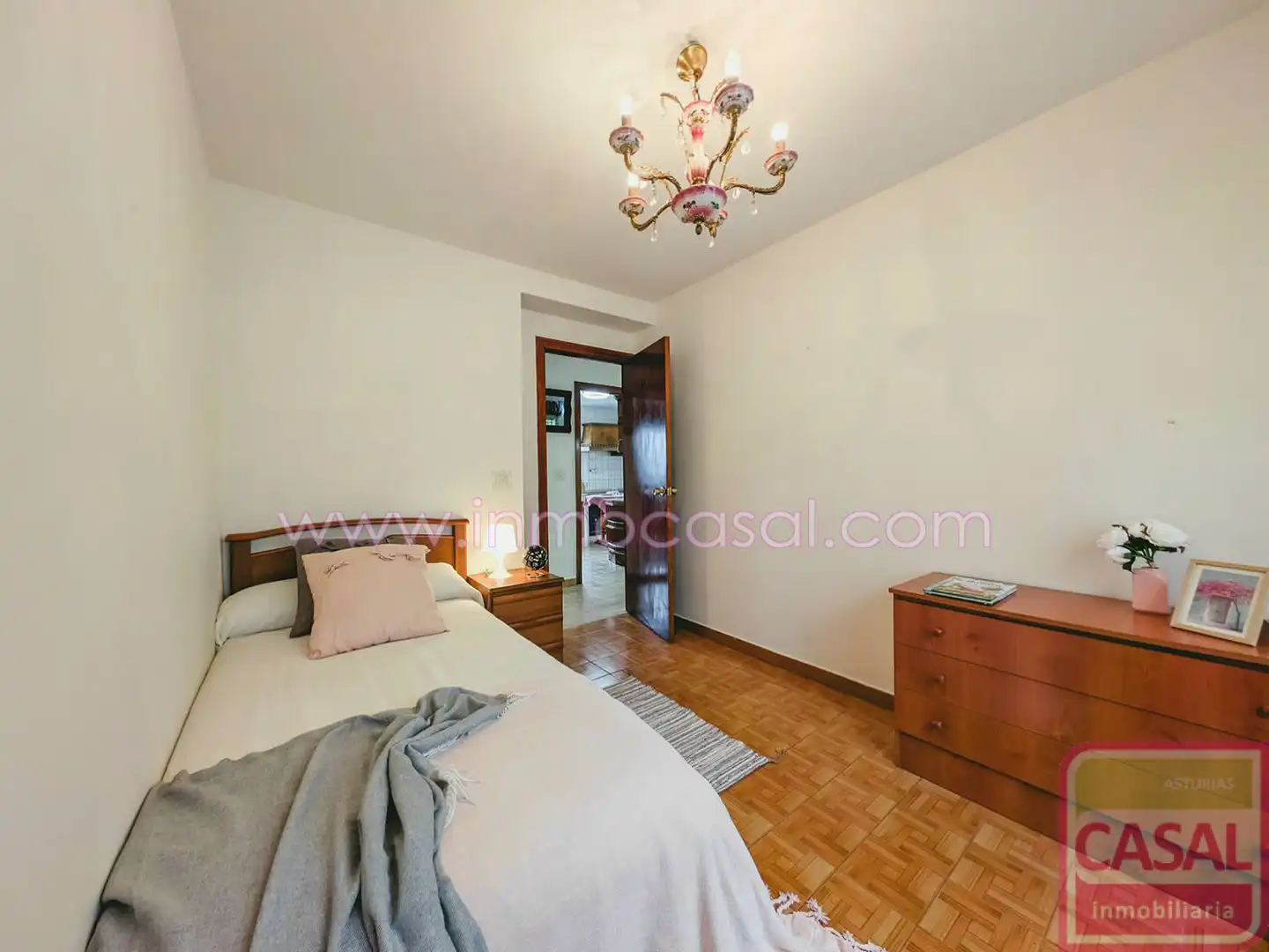 Habitación de Casa o chalet en venta en Morcín con Calefacción, Terraza y Trastero