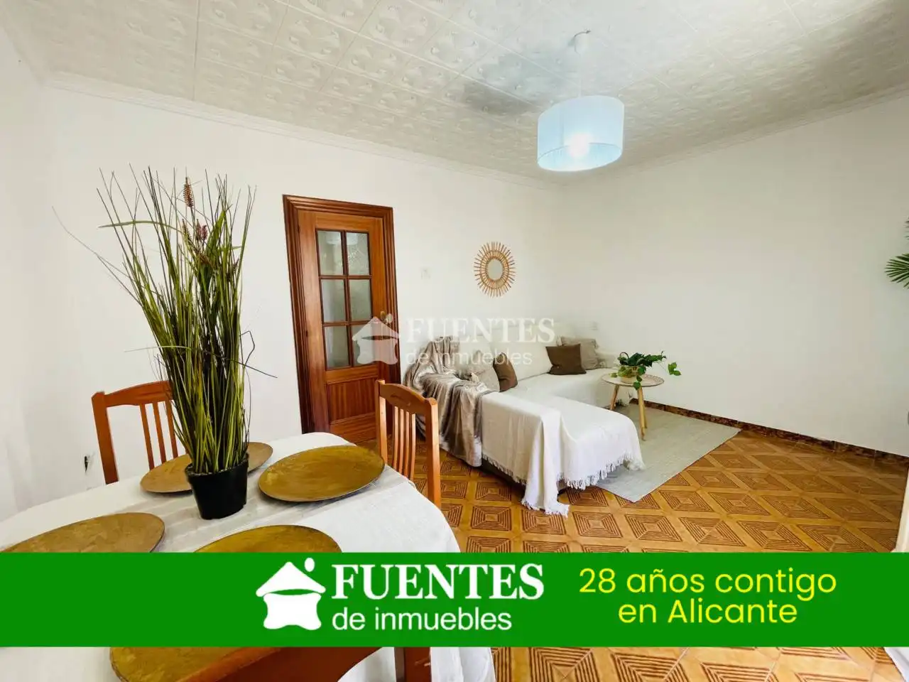 Vista exterior de Pis en venda en Alicante / Alacant amb Terrassa