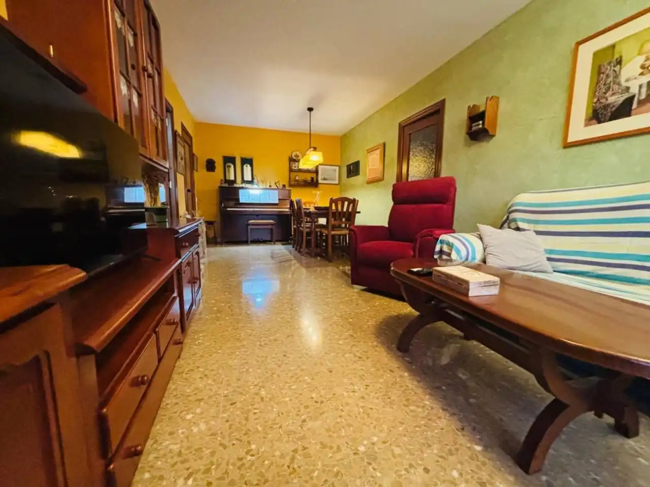 Sala de estar de Piso en venta en Vilanova i la Geltrú con Aire acondicionado, Calefacción y Terraza