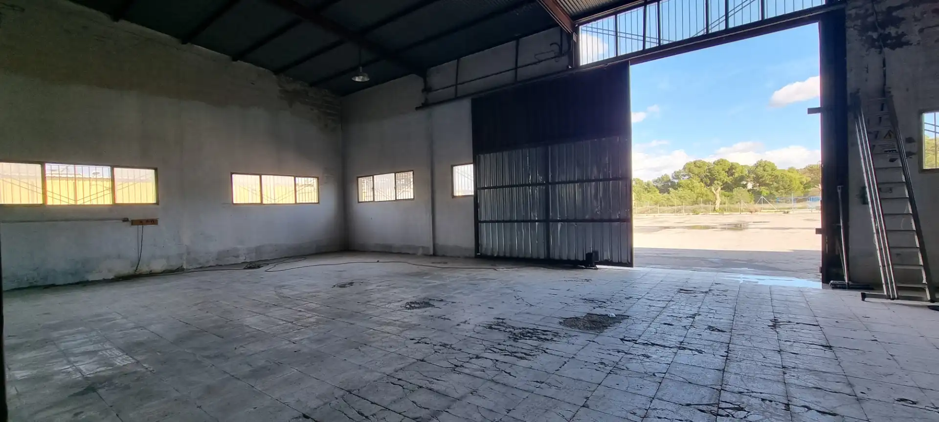 Industrial buildings for sale in Camino Entrepinos A, 4, Pedanías Este