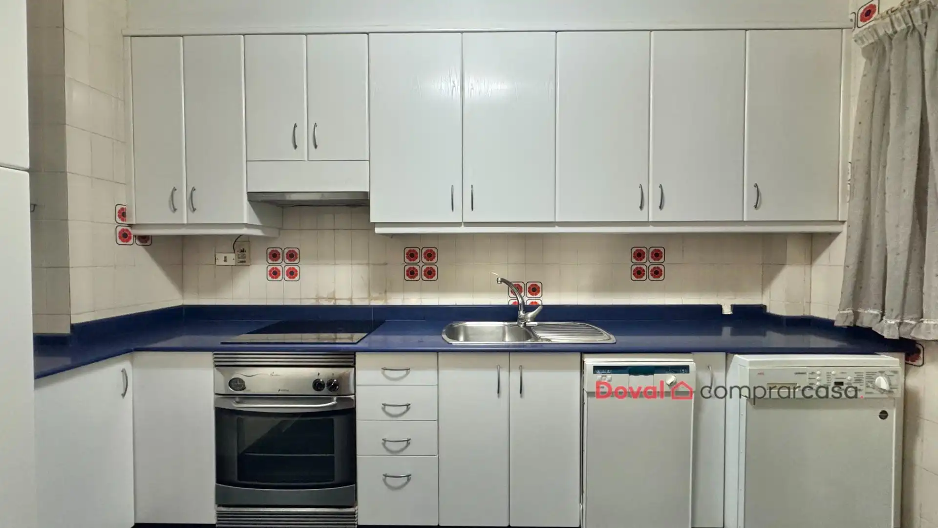 Cocina de Piso en venta en Vigo  con Calefacción, Parquet y Terraza