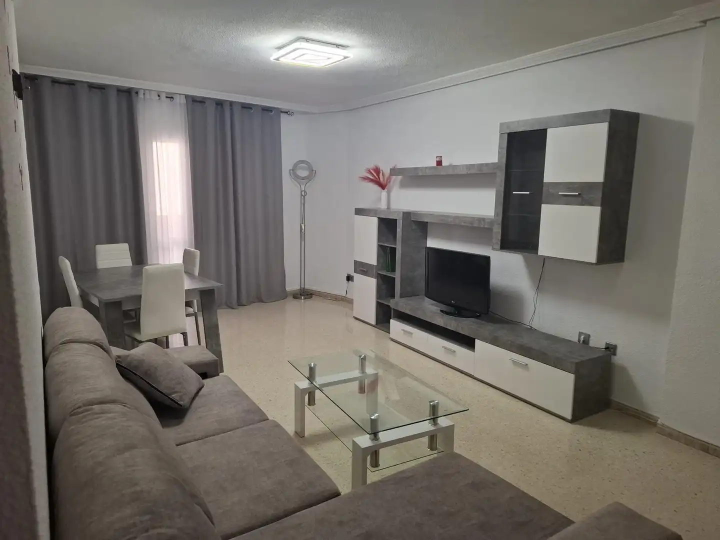 Living room of Flat for share in Córdoba  with Air Conditioner, Heating and Furnished