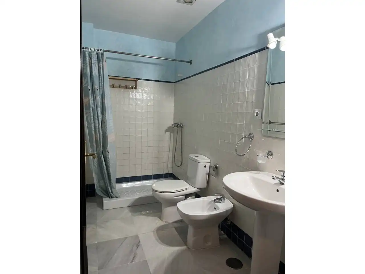 Bathroom of Flat for sale in Morón de la Frontera  with Air Conditioner, Furnished and Balcony