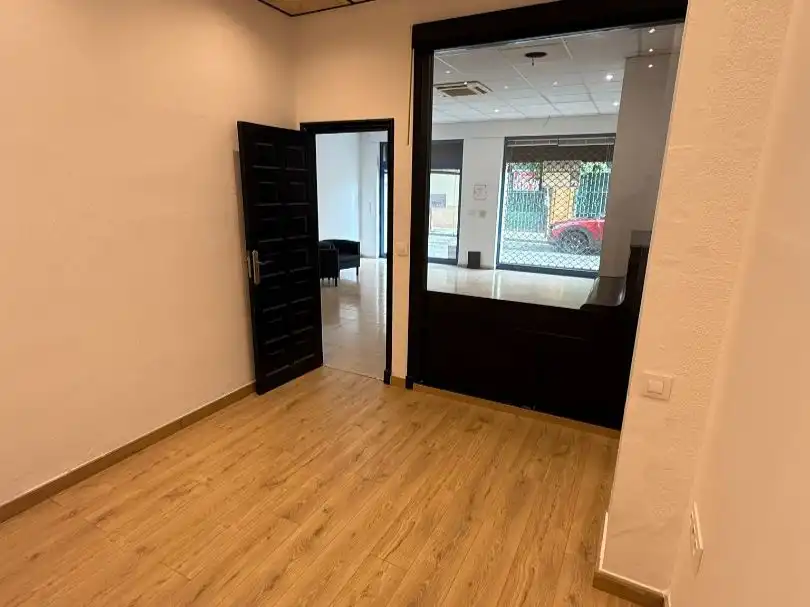 Local en venda en Jerez de la Frontera amb Aire condicionat, Parquet i Moblat