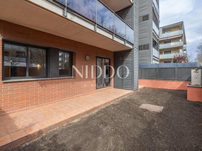 Vista exterior de Planta baixa en venda en Sant Cugat del Vallès amb Aire condicionat, Calefacció i Jardí privat