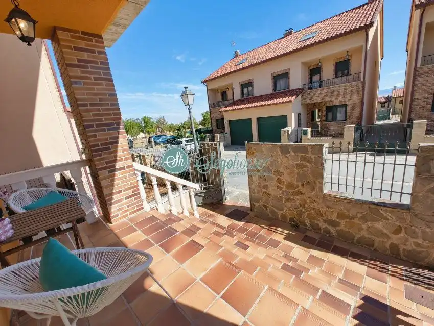 Terraza de Casa o chalet en venta en Segovia con Calefacción y Trastero