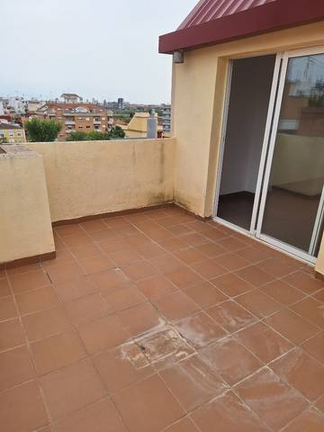 Ático en Alquiler en Carrer del Poeta Llorente en Centro Ciudad